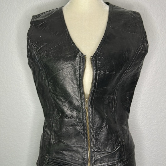 DeCoded Women’s Black Leather Vest (M) and Skirt (L) - Picture 3 of 16